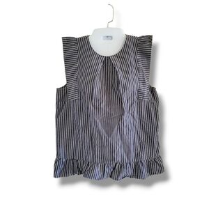 G2000 | Cute Y2K Dark Gray/White Stripe Ruffle Hem Top (US M)